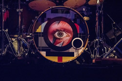 Tony Visconti and Woody Woodmansey's Holy Holy a la sala Barts 